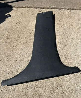 BMW 5 E39 (B) pillar trim (bottom) 8172422 E3951J3