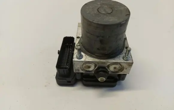 Mercedes-Benz A W177 ABS Pump a1779002403