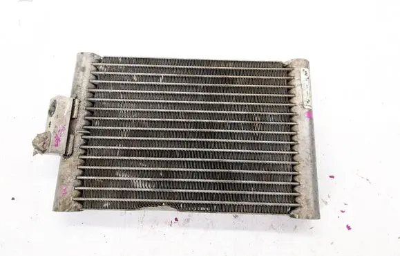 Engine oil radiator