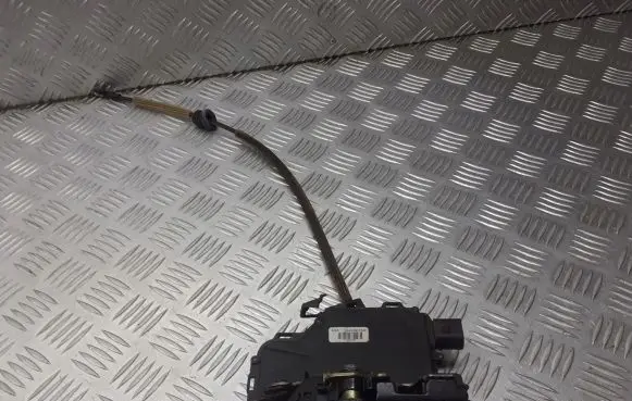 Seat Toledo II (1M) Rear door lock 3B4839016M