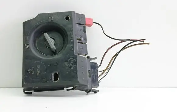 Audi A6 S6 C4 4A Tail light bulb cover holder