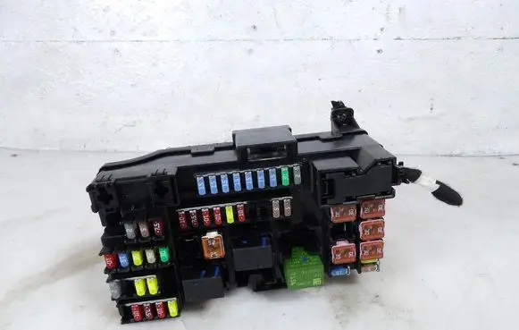 Opel Mokka X Fuse box set 6-2109261-2
