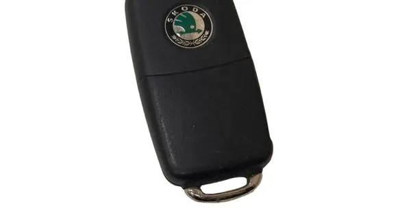 Skoda Octavia Mk2 (1Z) Ignition key/card 3T0837202 5FA01041300