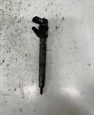 Audi A8 S8 D3 4E Fuel injector 0445110158