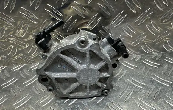 Citroen C4 II Picasso Vacuum pump 9804021880