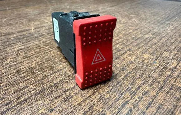Iveco Daily 3rd gen Alarm switch 69501526
