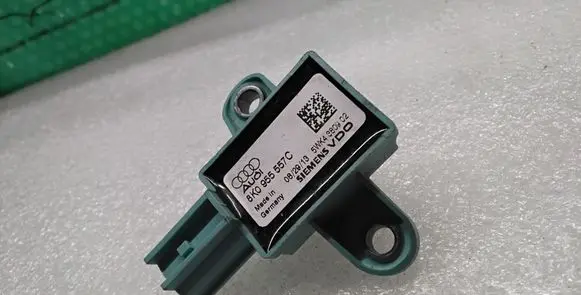 Audi A4 S4 B8 8K Airbag deployment crash/impact sensor 8K0955557C
