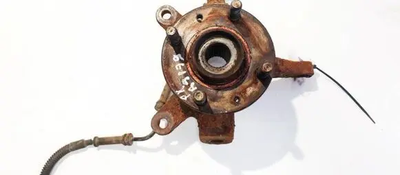 Front wheel hub