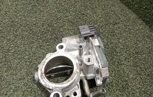Renault Trafic III (X82) Throttle valve 161A05894R HMLGT6775R A2C11160000