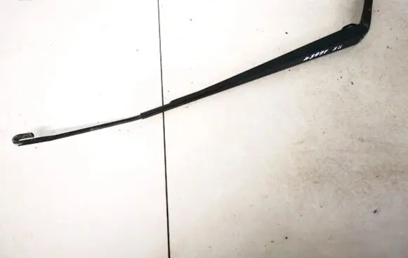 Toyota Avensis T250 Front wiper blade arm