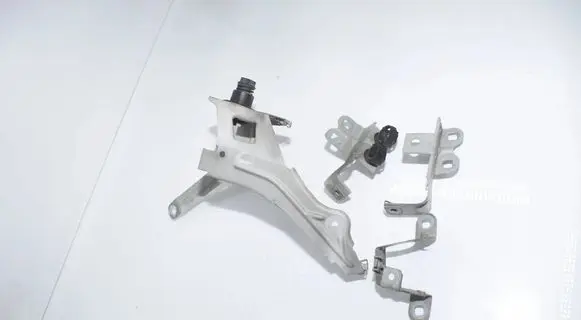 BMW 5 GT F07 Fender mounting bracket 7193422 7193428 7193424