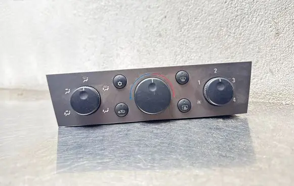 Opel Signum Climate control unit 13138190 69550001 MCP3200