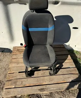 Ford Kuga I Front driver seat 