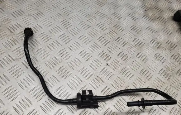 Jaguar XF Vacuum line/pipe/hose 8W939B593AA