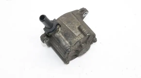 Mercedes-Benz E C207 W207 Vacuum pump A6510900005