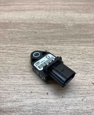 Toyota Corolla Verso AR10 Airbag deployment crash/impact sensor 898310W010