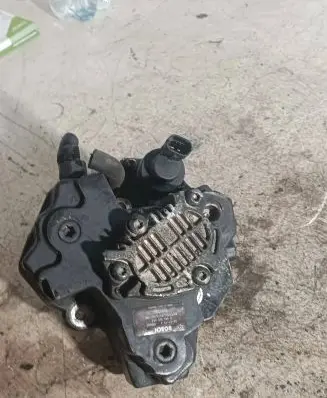 Fuel injection high pressure pump