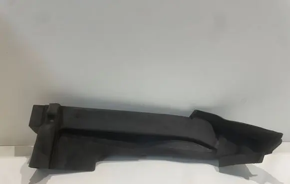 Audi Q7 4M Fender mounting bracket 4M0821170C