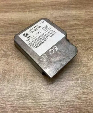 Skoda Fabia Mk1 (6Y) Airbag control unit/module 1C0909605 5WK43121