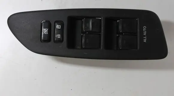 Toyota Auris 150 Electric window control switch