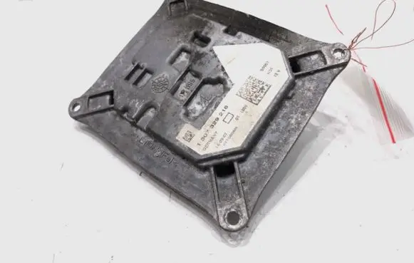 Audi A4 S4 B8 8K Voltage converter/converter module 1307329218