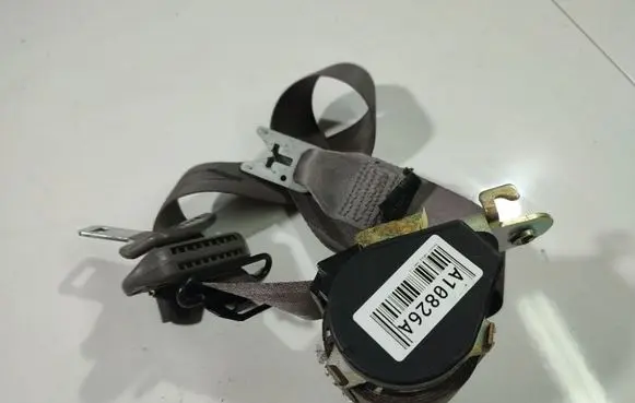 Renault Espace - Grand espace IV Middle seatbelt (rear) 041038