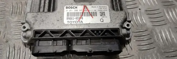 Toyota Yaris Engine control unit/module 896610D270