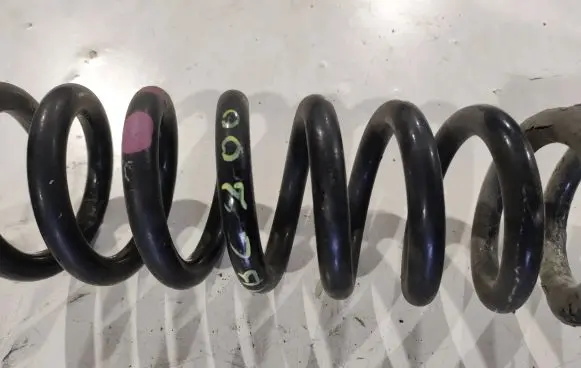Mercedes-Benz C W204 Rear coil spring