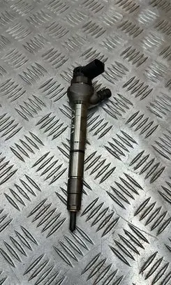 Skoda Octavia Mk3 (5E) Fuel injector 04L130277AC 0445110469 8H8UASA