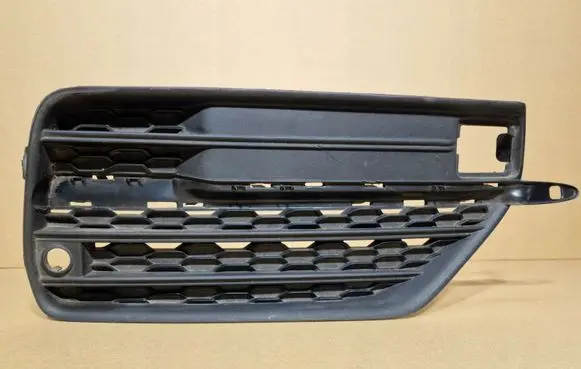 Volvo XC90 Front fog light trim/grill 311731383442