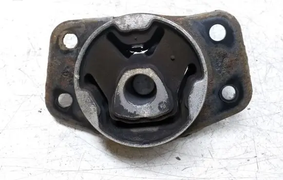 Mitsubishi Colt Gearbox mount