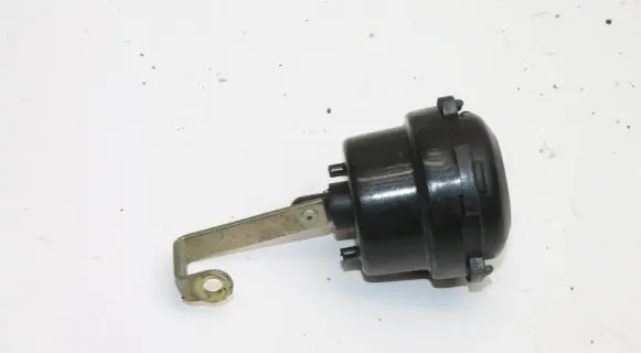 Porsche 928 Engine mount vacuum valve 