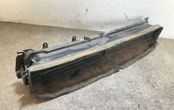 Polestar 2 Radiator cooling fan shroud AEL50 2203060507