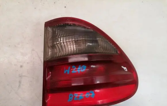 Mercedes-Benz E W210 Rear/tail lights