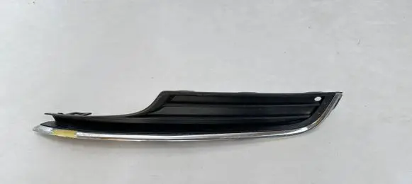 Volkswagen Golf VII Front bumper lower grill 5G0853665