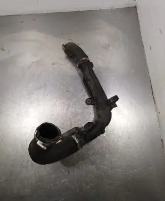 Skoda Octavia Mk2 (1Z) Air intake hose/pipe 1K0145770AE