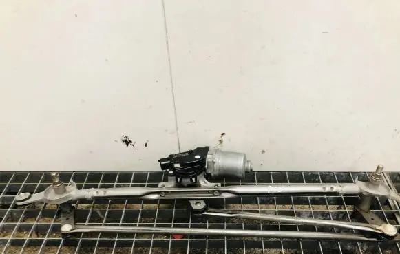 Chevrolet Camaro Front wiper linkage and motor 84498919