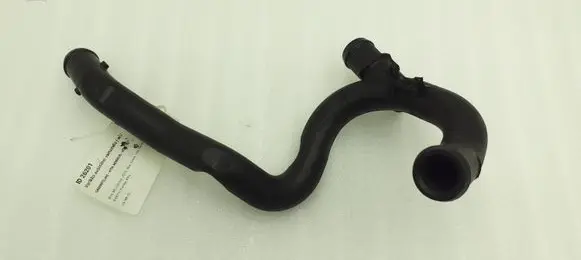 Mercedes-Benz B W245 Engine coolant pipe/hose A6402001452
