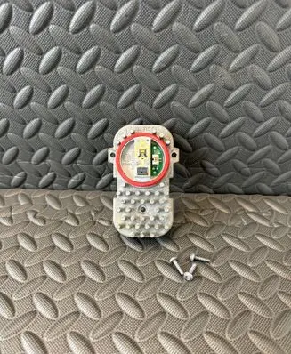 BMW 4 F32 F33 LED ballast control module 1305715084 707881