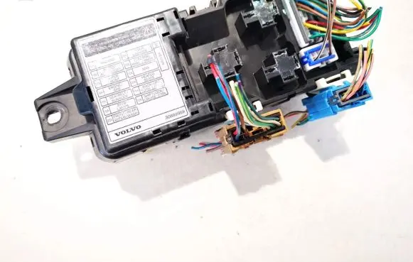 Volvo S40, V40 Fuse box set 30889989 1k20-0265