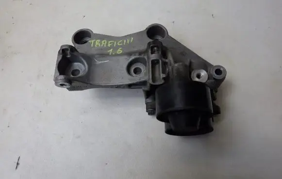 Opel Vivaro Engine mounting bracket