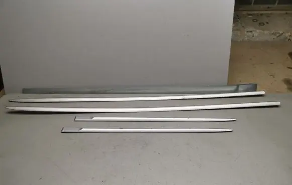 Chrysler Sebring (JS) Front door trim (molding) 0ZF80TRMAA 0XV16TRMAA