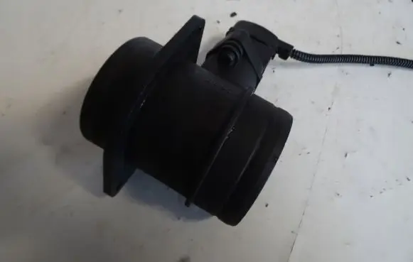 Volkswagen Caddy Mass air flow meter 281002531