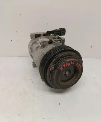 KIA Stonic Air conditioning (A/C) compressor (pump) 1E39E17100