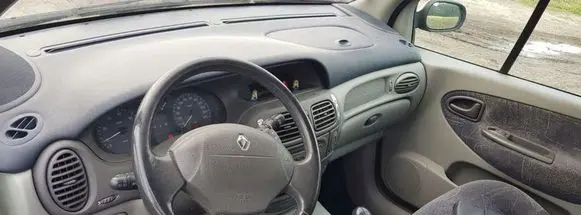 Renault Scenic I Dashboard brak