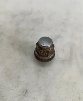 Jaguar X-Type Spare wheel bolt 