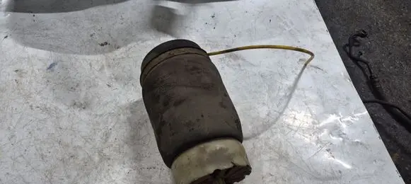 Land Rover Range Rover L322 Rear air suspension bag/shock absorber SK16518