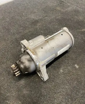 Volkswagen Golf VIII Starter motor 0AM911022C