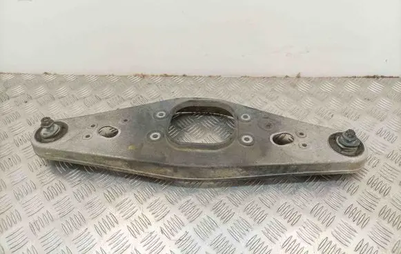 Mercedes-Benz SL R230 Rear differential/diff mount bracket 2303521806 A2303521806