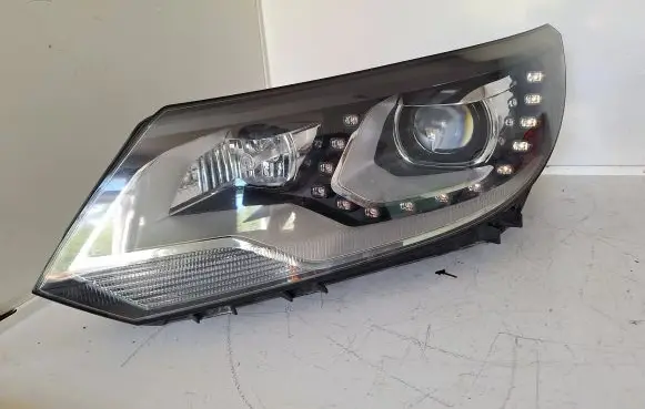 Volkswagen Tiguan Headlight/headlamp 5N1941751B A048519 1ZS01074811